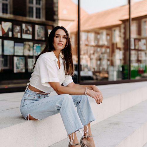 Ganzkörperbild von Lara Leetz